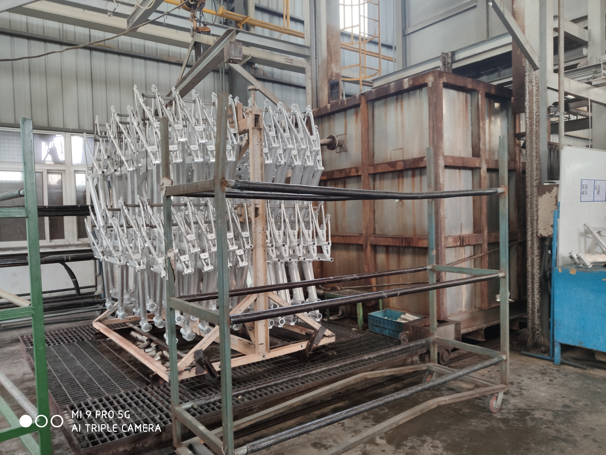 Video on aluminum alloy frame manufacturing process